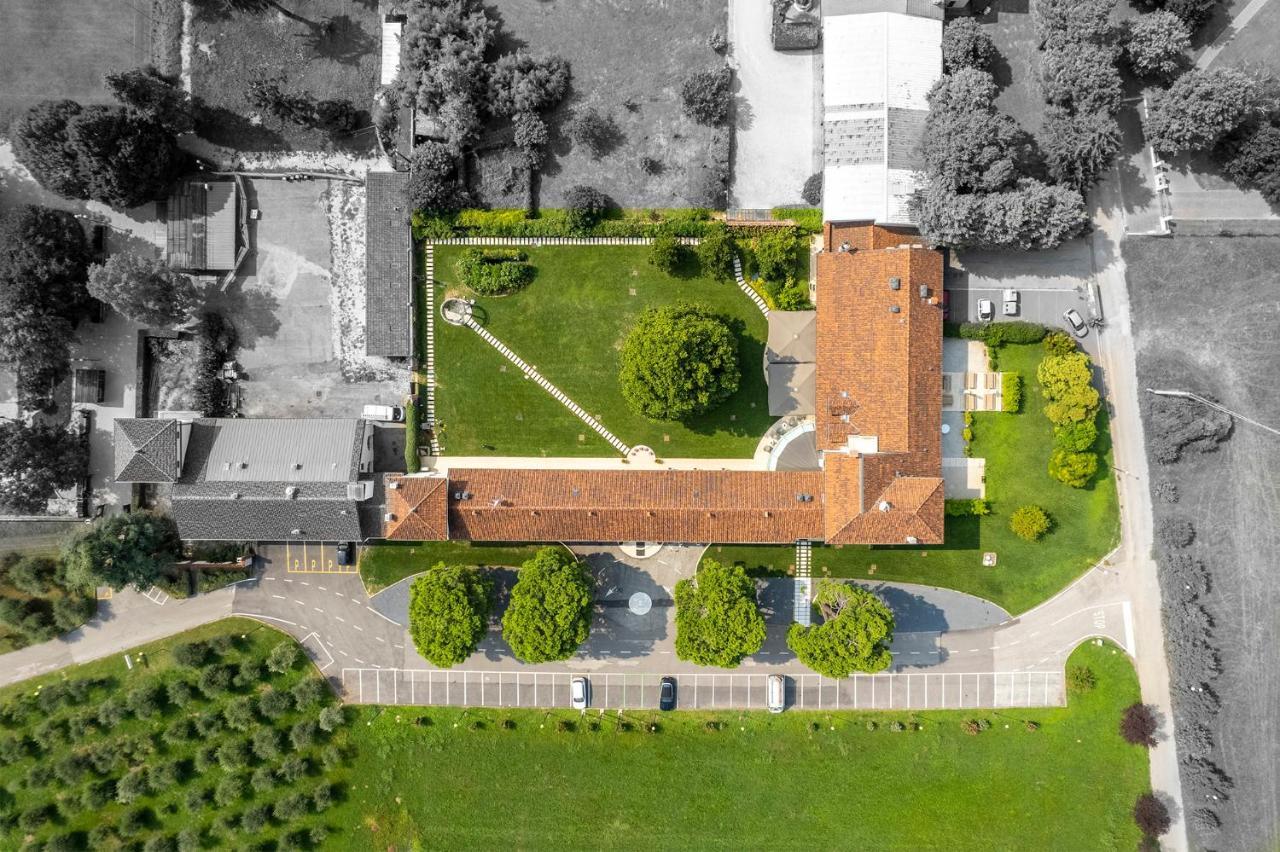 Hotel Villa I Pini Malo  Екстер'єр фото